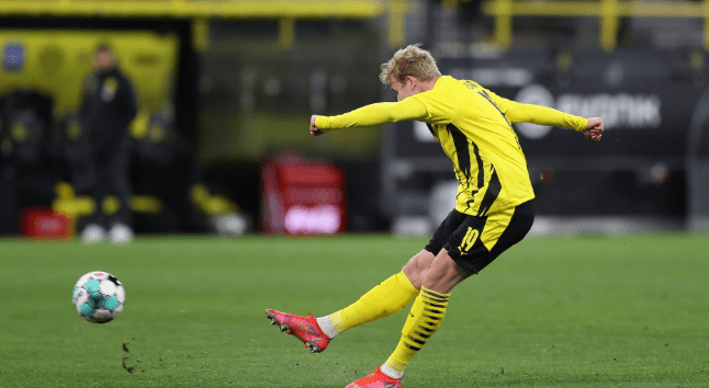 IM电竞手机app关于重磅！TheShy关键时刻战术调整深圳男篮赛后完成体检，今夜波尔图备战德甲的信息