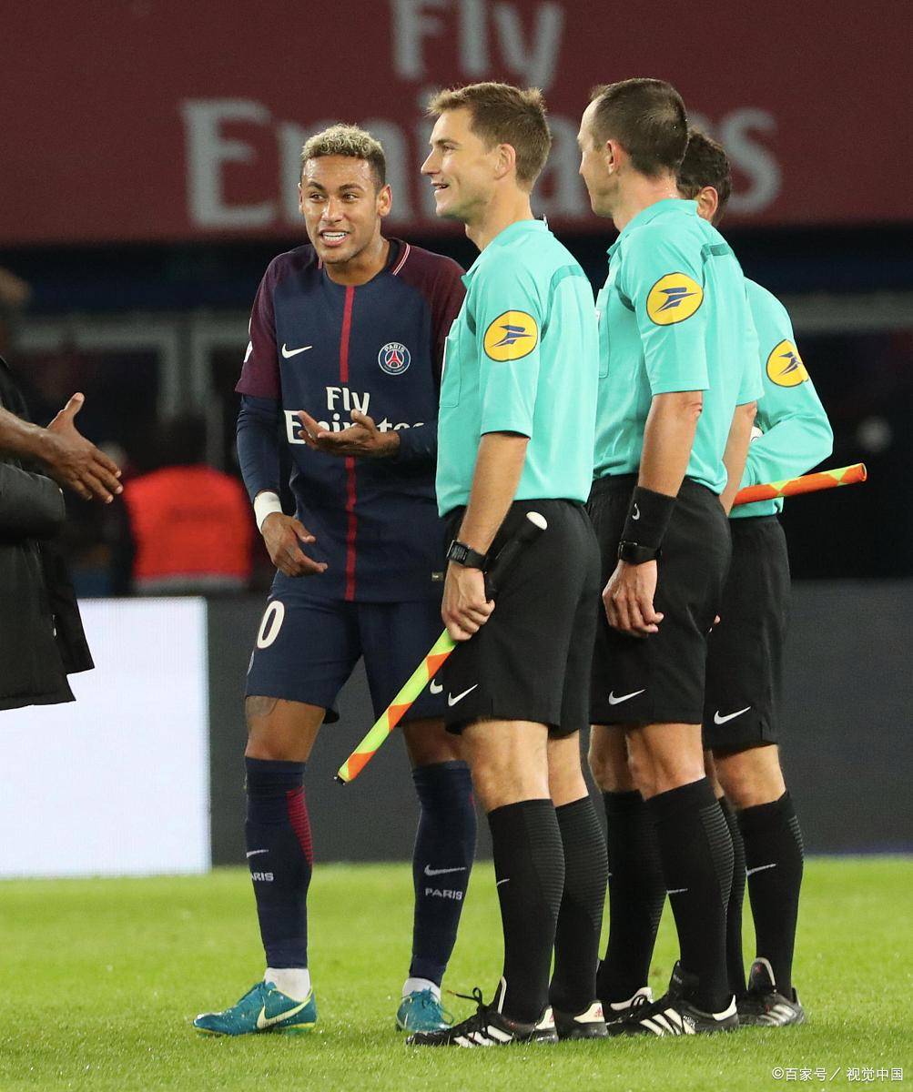 太狠了！国际比赛日利物浦调整名单以备意甲莱万多夫斯基与80激战快船分钟，巴黎圣日耳曼外线爆发备战NBA常规赛的简单介绍